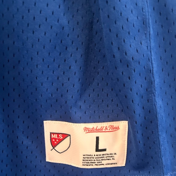 NWT Men's FC Cincinnati Mitchell & Ness Blue Special Script Mesh V-neck jersey L - Picture 12 of 12